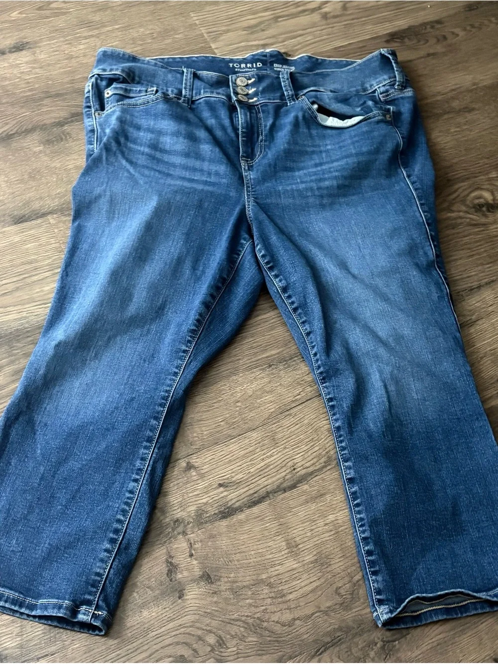 TORRID Super Soft Crop Jeggings - Picture 2 of 8